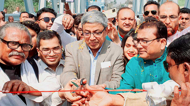 কালীগঞ্জে চিত্রা নদীর উপর নবনির্মিত দৃষ্টিনন্দন সেতুর উদ্বোধন কালীগঞ্জে চিত্রা নদীর উপর নবনির্মিত দৃষ্টিনন্দন সেতুর উদ্বোধন