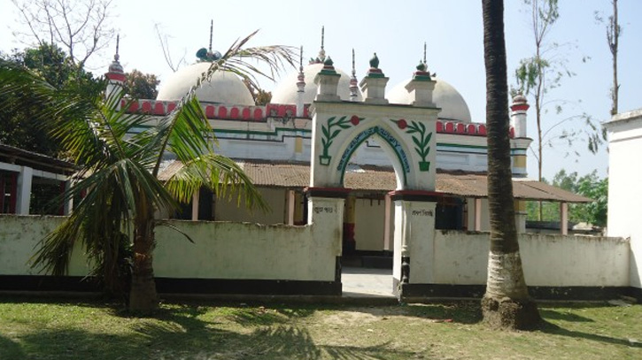 অযত্নে বিলীনের পথে গাইবান্ধার প্রত্নতাত্ত্বিক নিদর্শন অযত্নে বিলীনের পথে গাইবান্ধার প্রত্নতাত্ত্বিক নিদর্শন