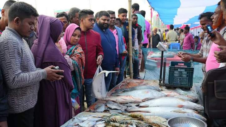 মাদারগঞ্জে ৫ দিন ব্যাপী জামাই মেলা শুরু মাদারগঞ্জে ৫ দিন ব্যাপী জামাই মেলা শুরু