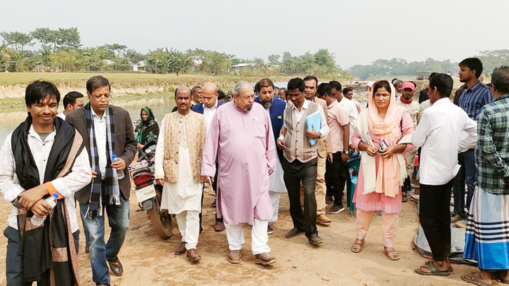 ‘আনফরের ভাঙ্গা সেতু’র নির্মাণকাজ পরিদর্শনে সংসদ সদস্য ইমরান