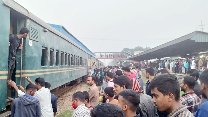 চট্টগ্রামগামী ‘সাগরিকা এক্সপ্রেস’ ট্রেনের বগি লাইনচ্যুত চট্টগ্রামগামী ‘সাগরিকা এক্সপ্রেস’ ট্রেনের বগি লাইনচ্যুত