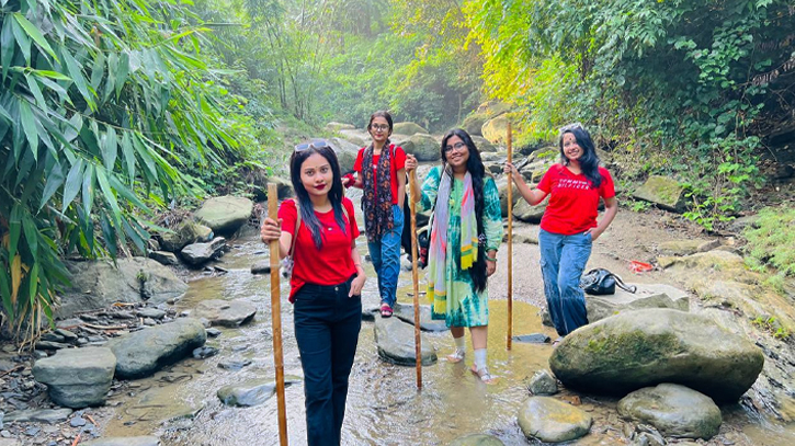 ঘুরে এলাম নাপিত্তাছড়া ট্রেইল ঘুরে এলাম নাপিত্তাছড়া ট্রেইল
