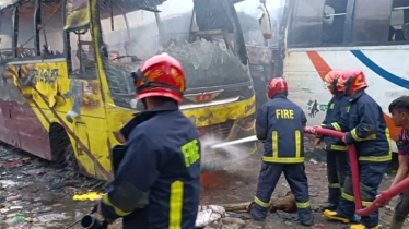 রাজধানীসহ বিভিন্ন স্থানে ২৬৩টি যানবাহনে আগুন : ফায়ার সার্ভিস