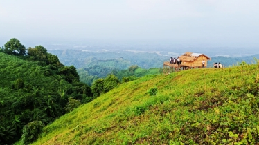 মেঘের রাজ্যে ‘মিরিঞ্জা ভ্যালী’  