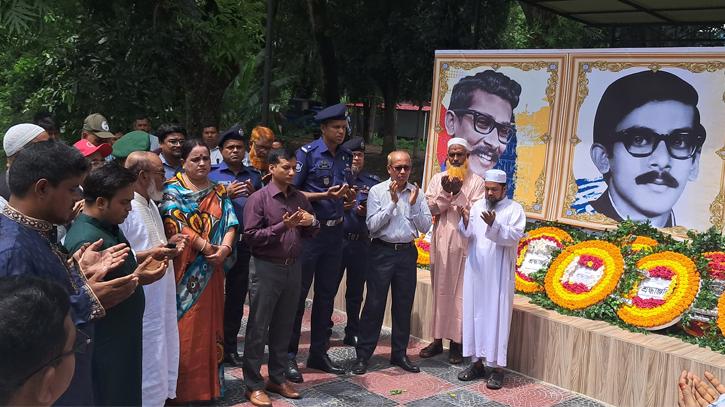 সারাদেশে শেখ কামালের ৭৪ তম জন্মবার্ষিকী পালিত সারাদেশে শেখ কামালের ৭৪ তম জন্মবার্ষিকী পালিত