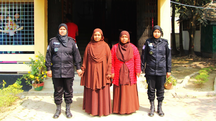 কুষ্টিয়ার দৌলতপুরে চুরি যাওয়া নবজাতক উদ্ধার কুষ্টিয়ার দৌলতপুরে চুরি যাওয়া নবজাতক উদ্ধার
