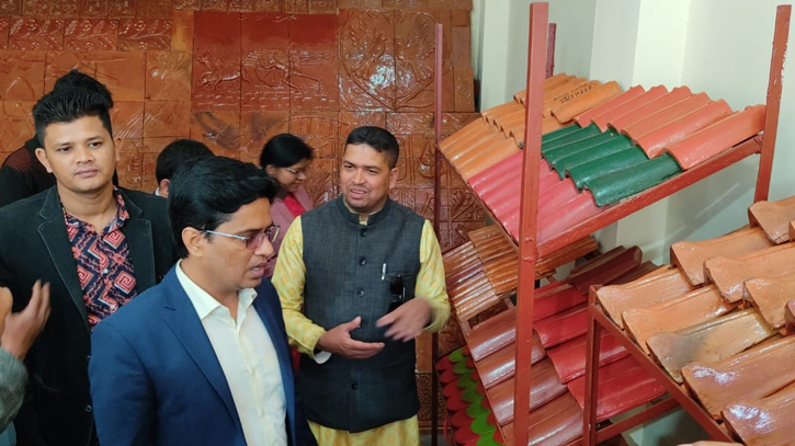 ইটালীতে রপ্তানীকৃত টালী কারখানা পরিদর্শনে সাতক্ষীরার জেলা প্রশাসক