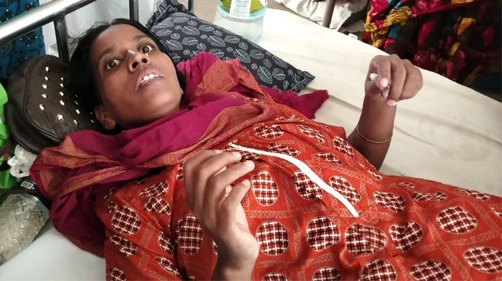 ডাক্টারের ভুলে মৃত্যু পথযাত্রী নারী ডাক্টারের ভুলে মৃত্যু পথযাত্রী নারী