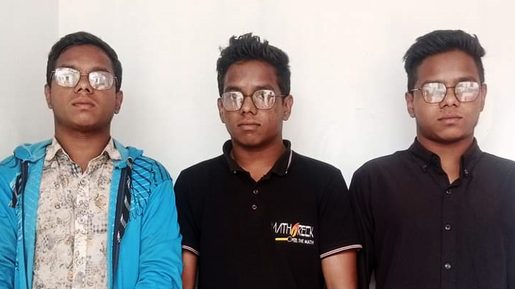 বগুড়ায় তিন জমজ ভাই চান্স পেল মেডিকেলে পড়াশোনার বগুড়ায় তিন জমজ ভাই চান্স পেল মেডিকেলে পড়াশোনার