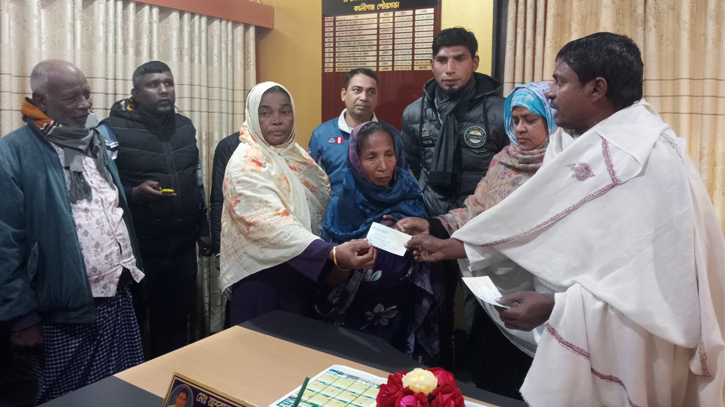 পরিচ্ছন্নতাকর্মীদের বিদায় জানালেন কালীগঞ্জের পৌর মেয়র পরিচ্ছন্নতাকর্মীদের বিদায় জানালেন কালীগঞ্জের পৌর মেয়র