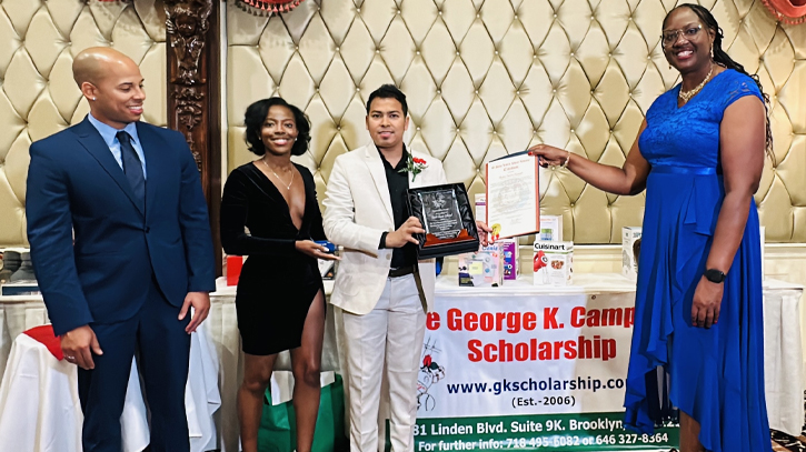 Shake Tanvir got international award as an ‘Ingenious Actor’ in USA Shake Tanvir got international award as an ‘Ingenious Actor’ in USA