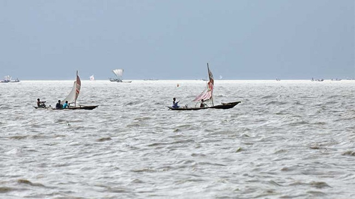 2 girls drown as ferry capsizes in Padma River