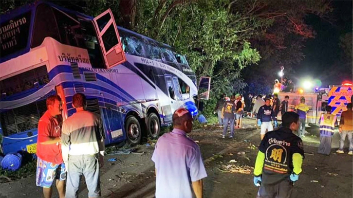 14 dead as Thai bus smashes into tree