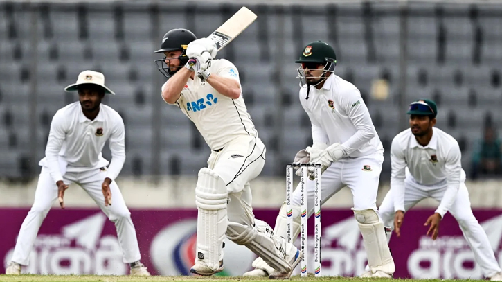 New Zealand takes lead in first-innings against Bangladesh