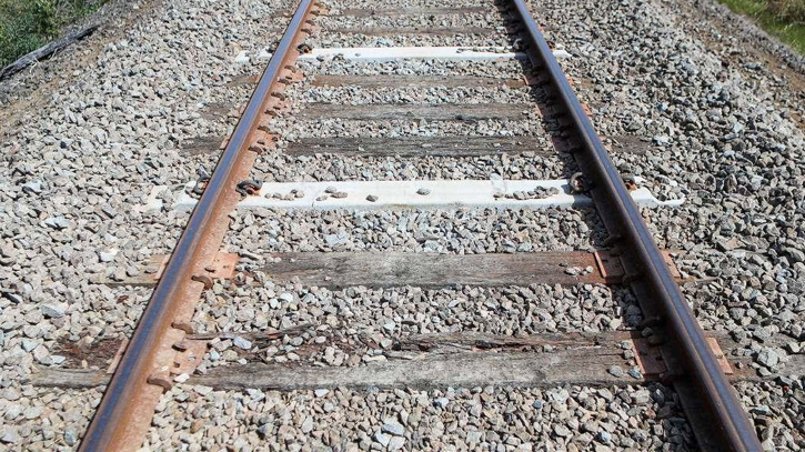 Rail slippers found broken in Natore