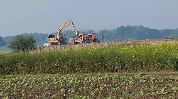 Illegal soil excavation in Kushtia threatens agriculture 