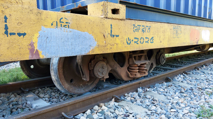 Freight train derails in B’Baria Freight train derails in B’Baria