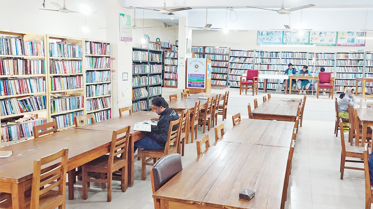 Libraries in Pabna grapple with declining readership Libraries in Pabna grapple with declining readership