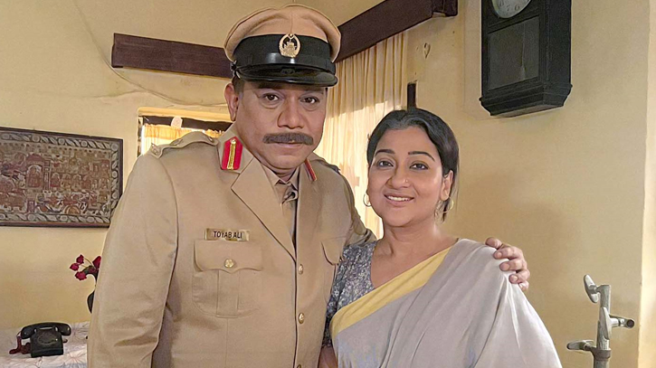 Shatabdi Wadud, Deepa Khandakar in ‘Bakita Itihas’ Shatabdi Wadud, Deepa Khandakar in ‘Bakita Itihas’
