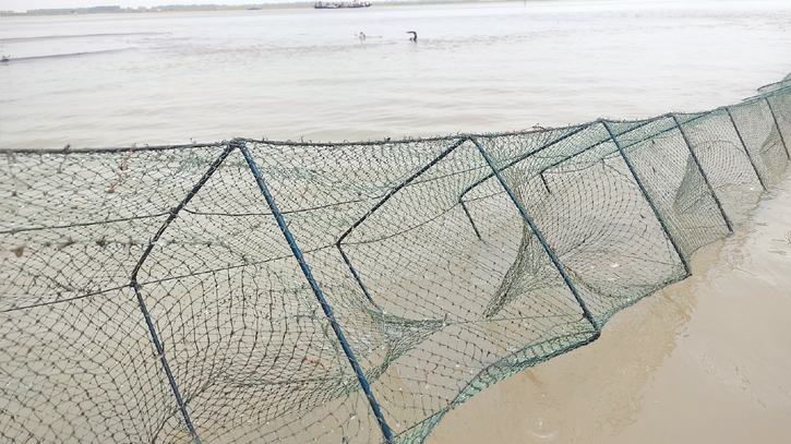 Illegal nets threaten local fish