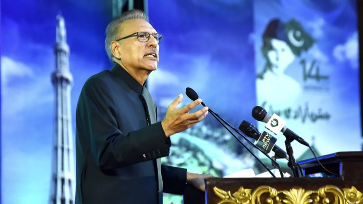 Pakistan’s caretaker PM sworn in as people celebrate Independence Day Pakistan’s caretaker PM sworn in as people celebrate Independence Day