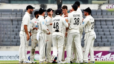 Bangladesh Stumble for 172 in 1st Innings