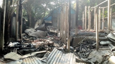 3 houses burnt down in Matlab North. The death of the old woman in fear