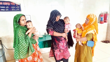 Surge in child pneumonia overwhelms Sadar Hospital 