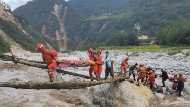 Earthquake kills 65, triggers landslides in southwest China