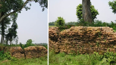 200 year old historic Nilkuthi in Jamalpur faces destruction