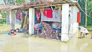 Thousands stay stranded as flood crisis worsens