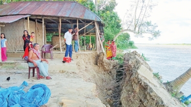 15 villages along Madhumati suffering erosion