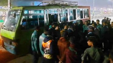 Bus burnt in Sylhet’s Kadamtali terminal area