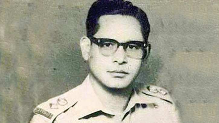 First army officer to raise the Bangladesh flag First army officer to raise the Bangladesh flag