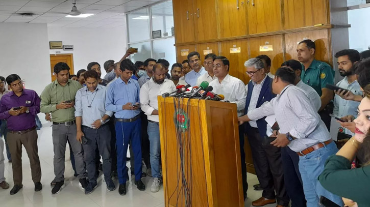 No EVM, ballot papers in 300 seats in next election: EC No EVM, ballot papers in 300 seats in next election: EC