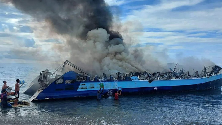 Philippines ferry fire leaves 31 dead, at least 7 missing Philippines ferry fire leaves 31 dead, at least 7 missing