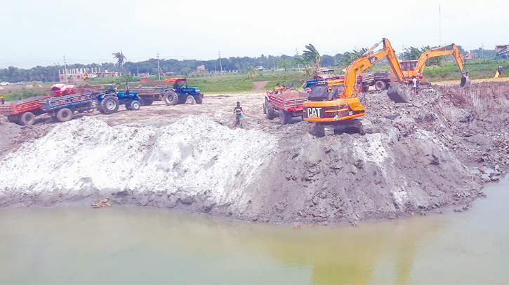 Arable lands shrinking at alarming rate in Satkhira Arable lands shrinking at alarming rate in Satkhira