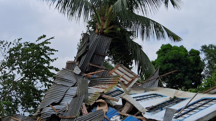 30-second tornado ravages Gopalganj 30-second tornado ravages Gopalganj