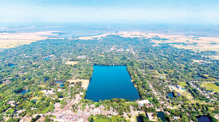 Historic Sagardighi in Habiganj struggles amidst encroachment, neglect Historic Sagardighi in Habiganj struggles amidst encroachment, neglect