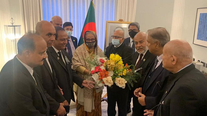 UK Awami League greets PM Hasina in London