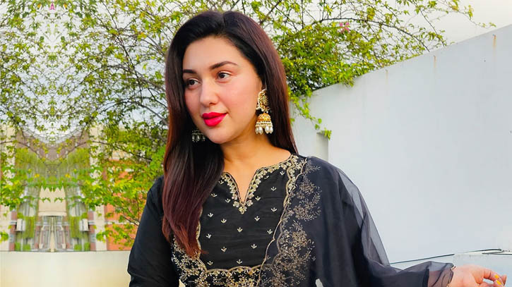 ‘ওনার কী যোগ্যতা আছে, আমাকে নিয়ে কথা বলার?’ ‘ওনার কী যোগ্যতা আছে, আমাকে নিয়ে কথা বলার?’