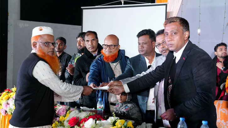 বৈষম্যবিরোধী ছাত্র আন্দোলনে শহীদ পরিবার এবং আহতদের পাশে পাবিপ্রবি প্রশাসন বৈষম্যবিরোধী ছাত্র আন্দোলনে শহীদ পরিবার এবং আহতদের পাশে পাবিপ্রবি প্রশাসন