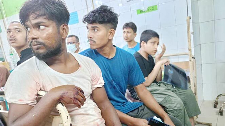 রাজধানীতে কোরবানি দিতে গিয়ে আহত ১৪০ রাজধানীতে কোরবানি দিতে গিয়ে আহত ১৪০