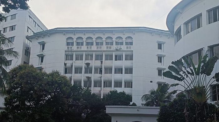 অ্যাটর্নি জেনারেল কার্যালয়ের ৭০ আইন কর্মকর্তার পদত্যাগ