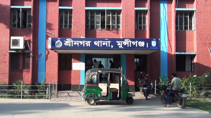 নিখোঁজের ১৬ ঘন্টা পর পুকুর থেকে আওয়ামী লীগ নেতার মরদেহ উদ্ধার নিখোঁজের ১৬ ঘন্টা পর পুকুর থেকে আওয়ামী লীগ নেতার মরদেহ উদ্ধার