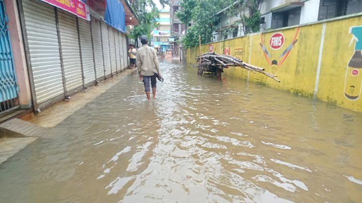 টানা বর্ষণে সুনামগঞ্জের নিম্নাঞ্চল প্লাবিত টানা বর্ষণে সুনামগঞ্জের নিম্নাঞ্চল প্লাবিত