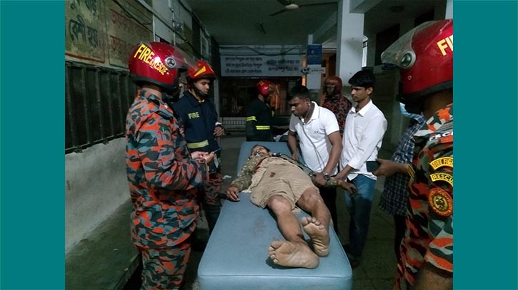 ঢাকা-বরিশাল মহাসড়কে দূর্ঘটনায় দুইজন নিহত ঢাকা-বরিশাল মহাসড়কে দূর্ঘটনায় দুইজন নিহত
