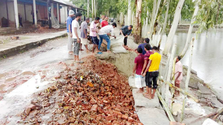 ফুলবাড়ীতে শান্তির সু-বাতাস ছড়ানোর চেষ্টা করছে শিক্ষার্থীরা ফুলবাড়ীতে শান্তির সু-বাতাস ছড়ানোর চেষ্টা করছে শিক্ষার্থীরা