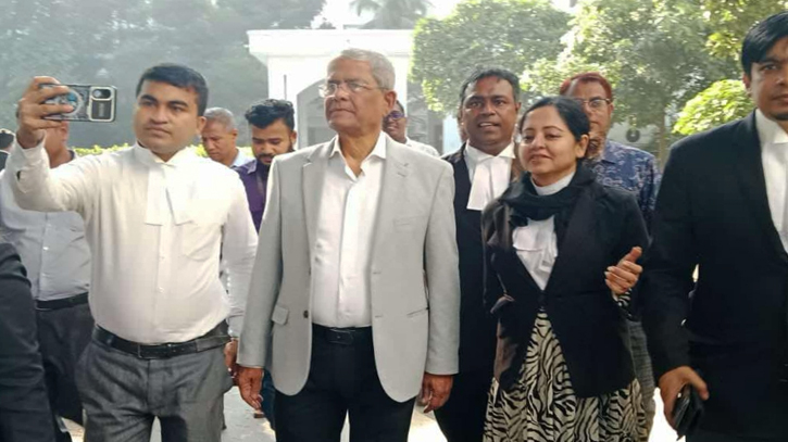 পঞ্চদশ সংবিধান বাতিল নিয়ে রিটে পক্ষভুক্ত ফখরুল পঞ্চদশ সংবিধান বাতিল নিয়ে রিটে পক্ষভুক্ত ফখরুল