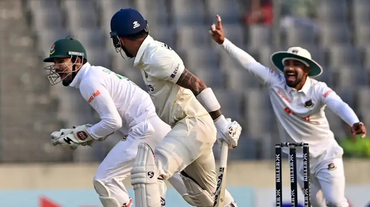 ভারতের কাছে পাত্তা পাবে না বাংলাদেশ : কার্তিক ভারতের কাছে পাত্তা পাবে না বাংলাদেশ : কার্তিক